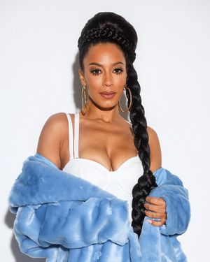 Image post by @angelarye on Instagram