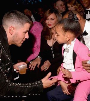 Image post by @angelarye on Instagram