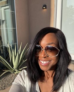 Image post by @shondarhimes on Instagram