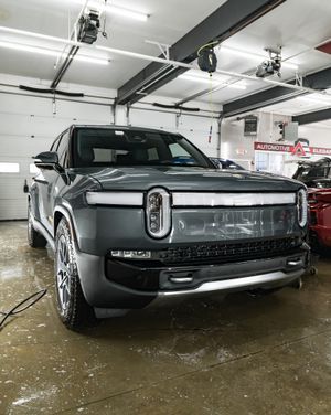 Image post by @automotive_elegance on Instagram