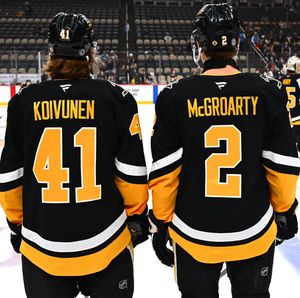 Image post by @penguins on Twitter
