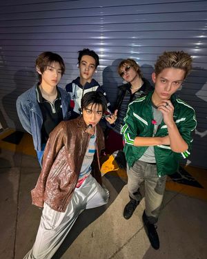 Image post by @ellemenhk on Instagram