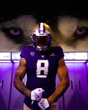 Image post by @uw_football on Instagram