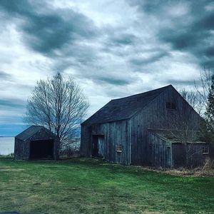 Image post by @themainemag on Instagram