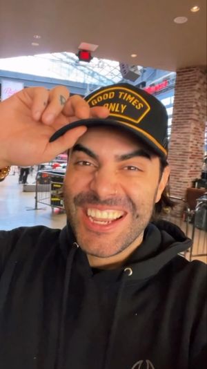 Video post by @nikomoon on Instagram