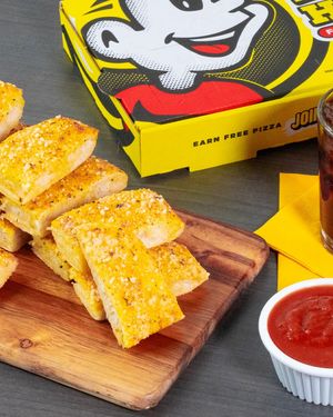 Image post by @hungryhowies on Instagram