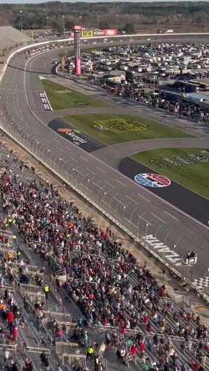 Video post by @echoparkspeedway on Facebook