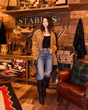 Image post by @harpersbazaarkorea on Instagram