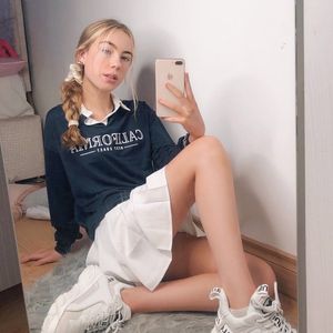Image post by @romwe on Instagram