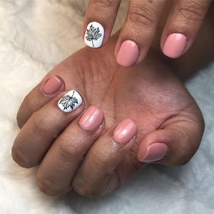 Image post by @nestanails on Instagram