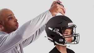 Video post by @RiddellSports on YouTube