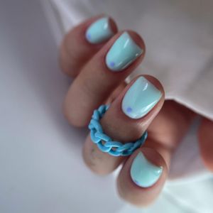 Image post by @nestanails on Instagram