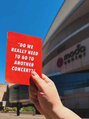 Image post by @moda_center on Instagram