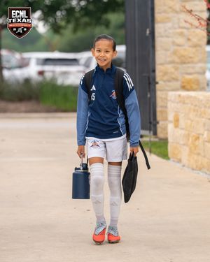 Image post by @ecnlgirls on Instagram