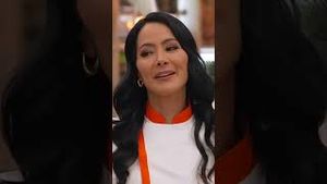 Video post by @telemundo on YouTube