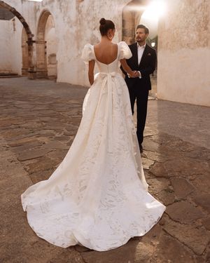 Image post by @dama_couture on Instagram