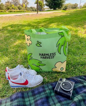Image post by @harmlessharvest on Instagram