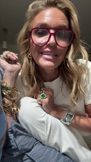 Video post by @shop.with.caroline on TikTok
