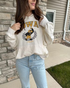 Image post by @utees_deltazeta on Instagram