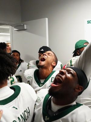 Image post by @usffootball on Instagram