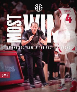 Image post by @RazorbackMBBRec on Twitter