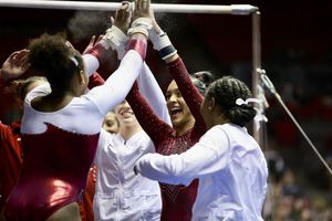 Image post by @BamaGymnastics on Twitter