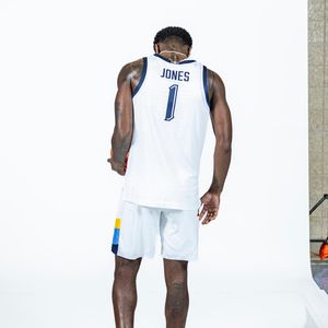 Image post by @bucketfamkam on Instagram