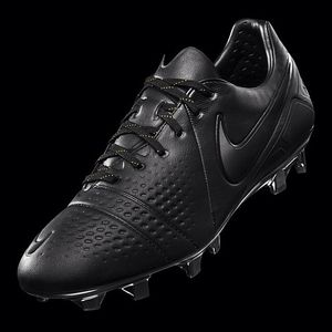 Image post by @soccerdotcom on Instagram