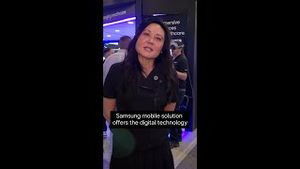 Video post by @samsungbizusa on YouTube