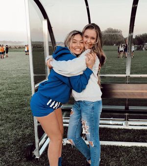 Image post by @sophdenker on Instagram