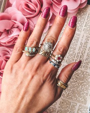 Image post by @maejeanvintage on Instagram