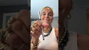 Video post by @shop.with.caroline on YouTube