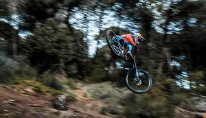 Image post by @foxracing on Twitter