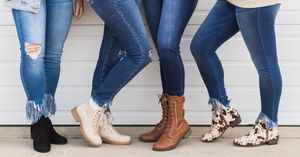 Image post by @shopfillyflair on Instagram