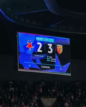 Video post by @rclens on TikTok