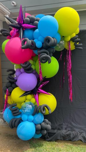 Video post by @balloons_by_victoria_dz on Instagram