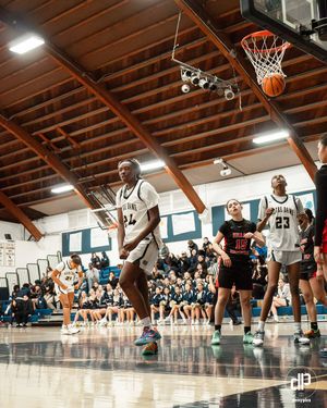 Image post by @zicanhoop on Instagram