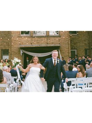 Image post by @skylarlienphoto on Instagram