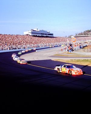 Image post by @nhms on Instagram