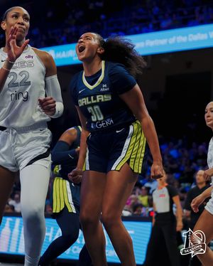 Image post by @dallaswings on Instagram