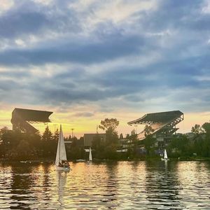 Image post by @uofwa on Instagram