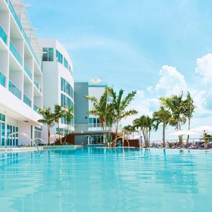 Image post by @HiltonHotels on Twitter