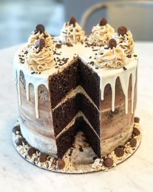 Image post by @theblondewhobakes on Instagram