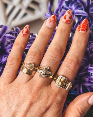 Image post by @maejeanvintage on Instagram