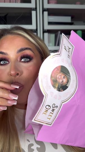 Video post by @beckymorganmakeup on TikTok