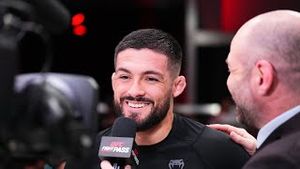 Video post by @UFC FIGHT PASS on YouTube
