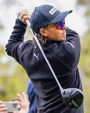 Image post by @cobragolf on Instagram