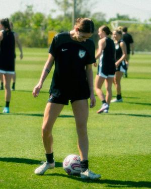 Image post by @ellahstevens on Instagram