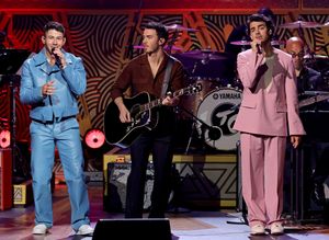 Image post by @RecordingAcad on Twitter
