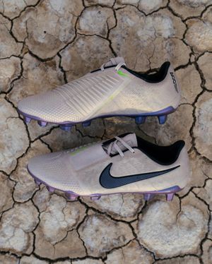 Image post by @soccerdotcom on Instagram